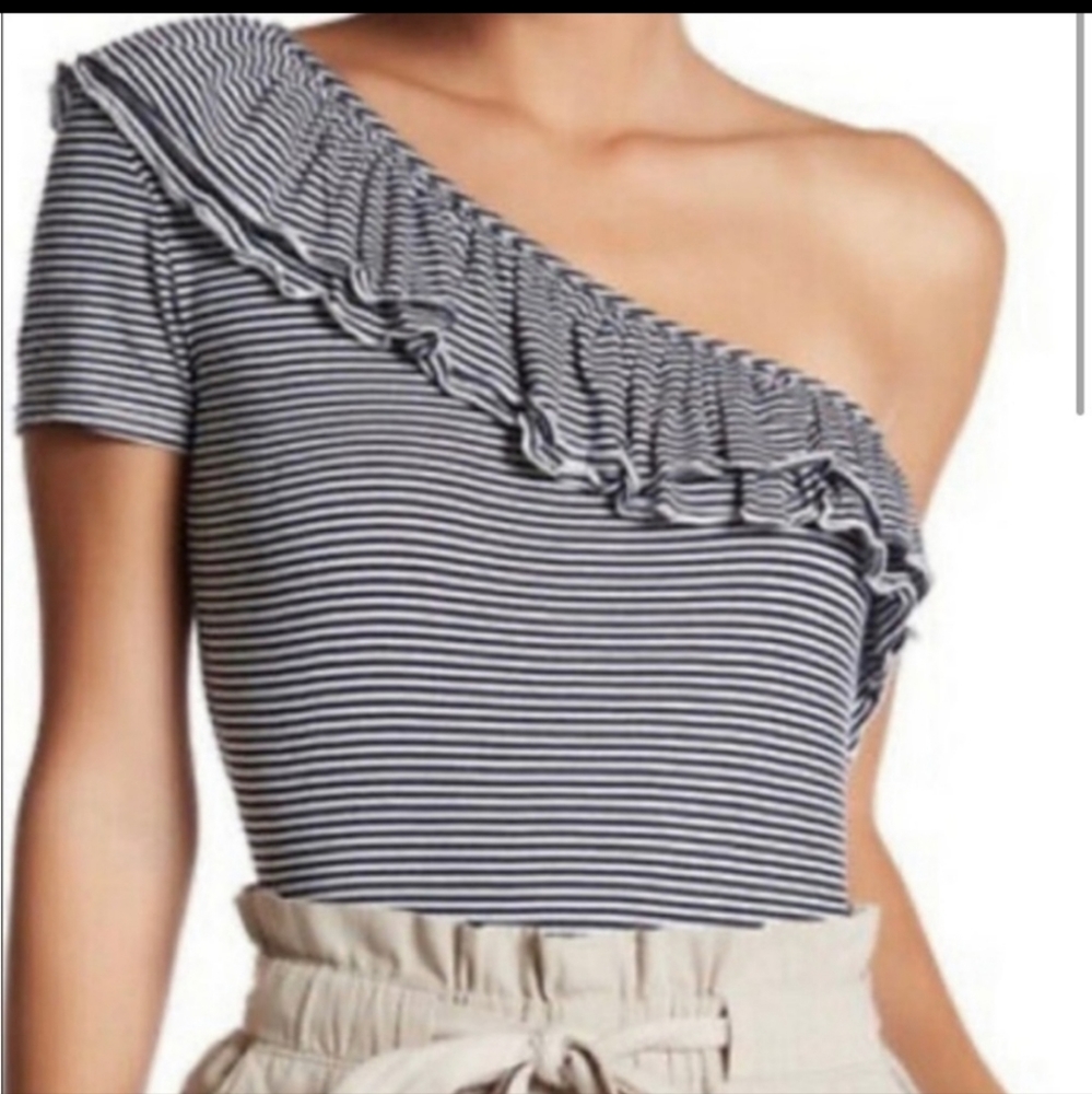 ROMEO JULIET CONTURE TOP